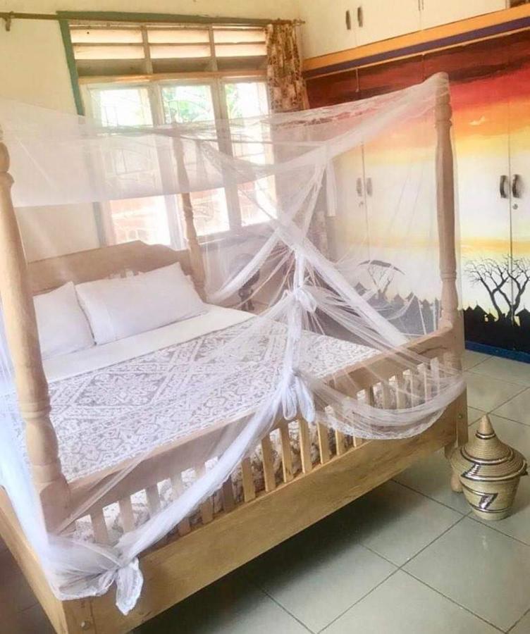 Homestaystudio62 Джинджа Экстерьер фото